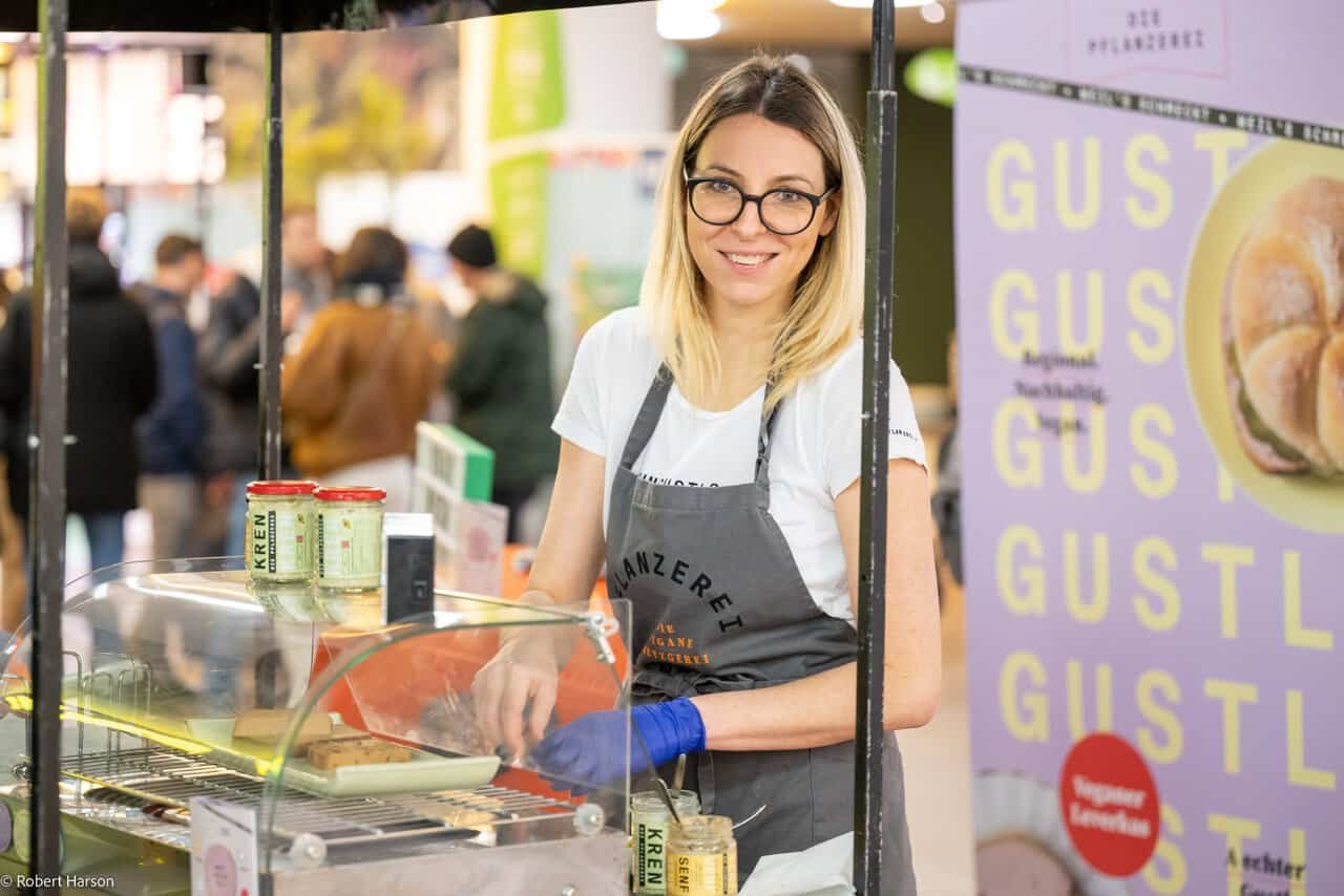 Nadina Ruedl